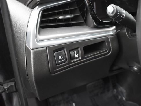 Used 2017 Cadillac XT5 Luxury image 10