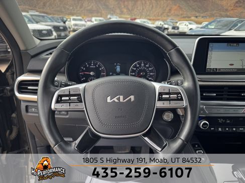 Used 2022 Kia Telluride EX w/ EX Premium Package image 18