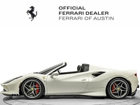 Used 2022 Ferrari F8 Tributo RWD image 5