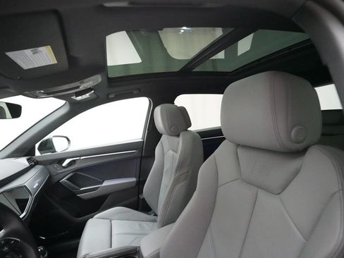 Used 2019 Audi Q3 2.0T Prestige w/ Prestige Package AWD/4WD image 32