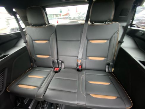 Used 2022 GMC Yukon AT4 w/ AT4 Premium Plus Package image 25