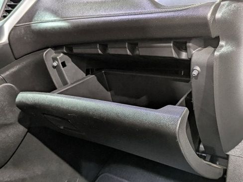 Used 2018 GMC Acadia SLE image 24