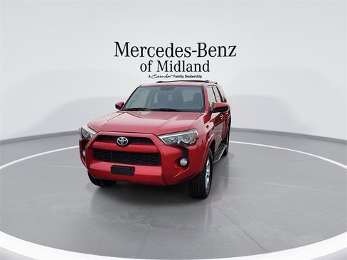 Used 2019 Toyota 4Runner SR5 image 3