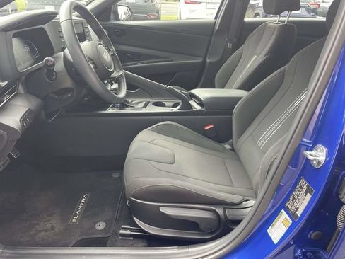 Certified 2025 Hyundai Elantra Sport FWD image 17