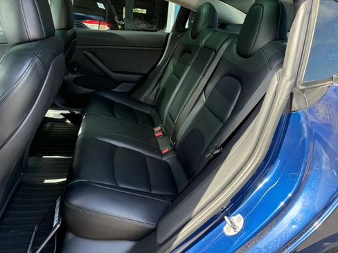 Used 2023 Tesla Model 3 Standard Range RWD image 3