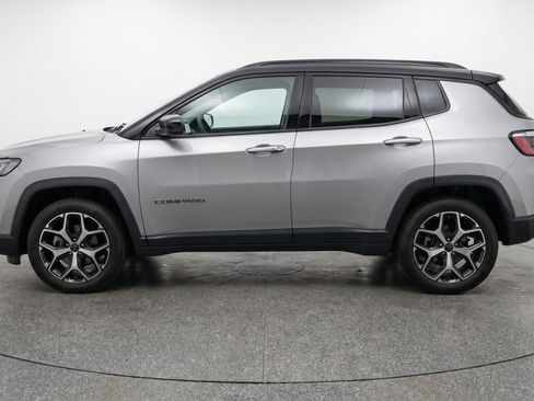 Used 2025 Jeep Compass Limited AWD/4WD image 5