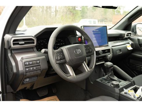 Used 2026 Toyota Tacoma TRD Off-Road AWD/4WD image 10