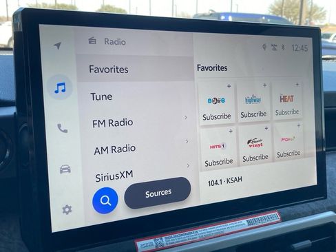 Used 2024 Toyota Tacoma Limited w/ Limited Package (LT) image 23