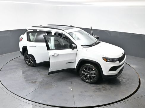 New 2026 Jeep Compass Latitude w/ Sun and Sound Group image 52