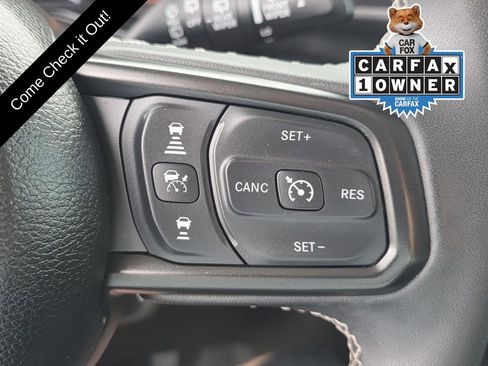 Used 2025 Jeep Wrangler Unlimited Rubicon AWD/4WD image 27