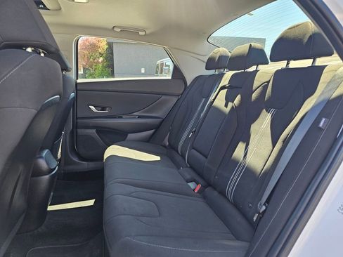 Used 2024 Hyundai Elantra SEL w/ Convenience Package FWD image 16