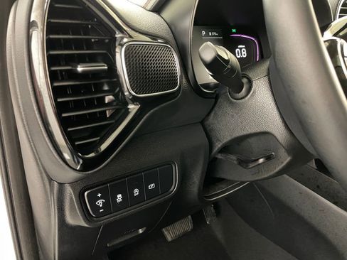 Used 2025 Kia Soul GT-Line FWD image 24