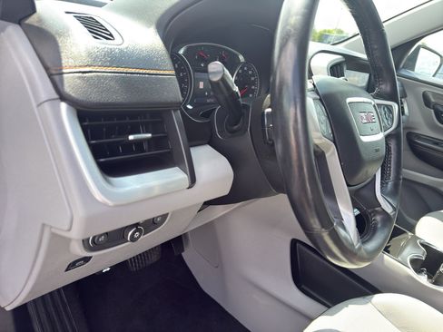Certified 2020 GMC Terrain SLT w/ Preferred Package AWD/4WD image 14