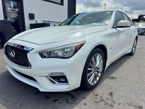 Used 2018 INFINITI Q50 Luxe w/ Essential Package (3.0T Luxe) RWD image 11