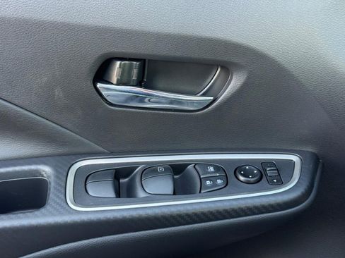 New 2025 Nissan Versa SR image 15