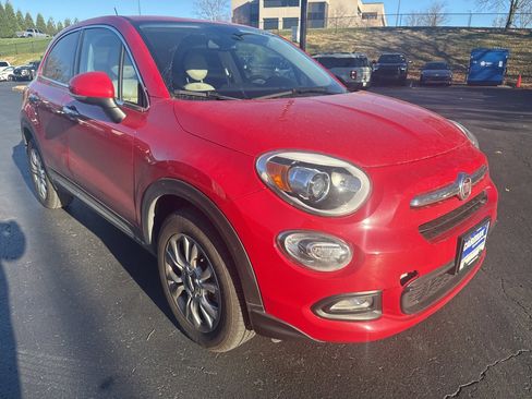 Used 2016 FIAT 500X Lounge image 2