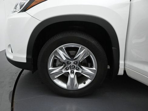 Used 2019 Toyota Highlander Limited AWD/4WD image 8