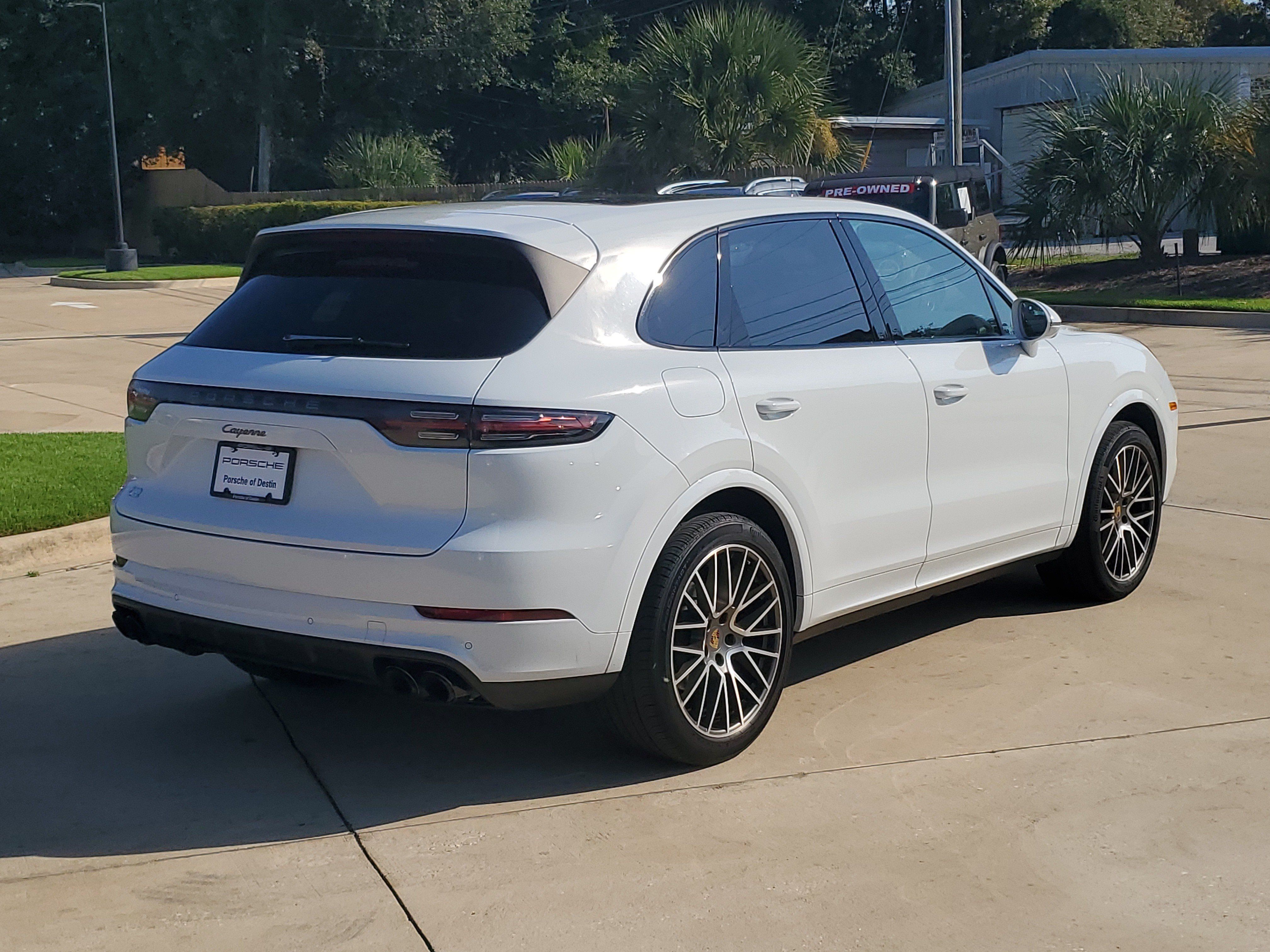 Used 2023 Porsche Cayenne Platinum Edition AWD/4WD image 10