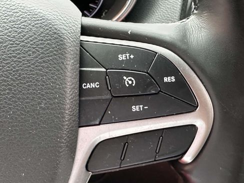 Certified 2021 Jeep Grand Cherokee Laredo X AWD/4WD image 24