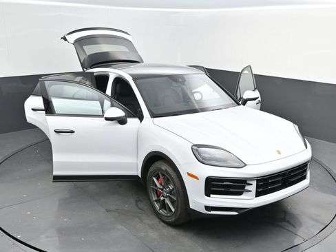 New 2025 Porsche Cayenne S image 53