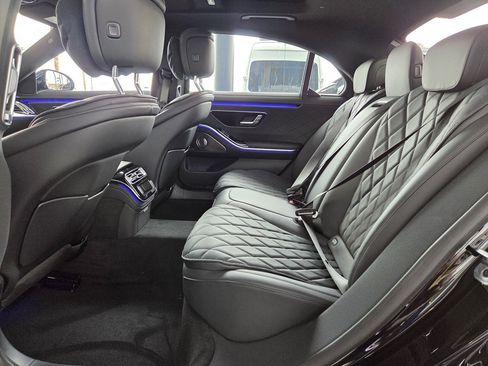 New 2026 Mercedes-Benz S 580e 4MATIC Sedan image 13