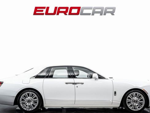 Used 2022 Rolls-Royce Ghost w/ Ghost Package image 7
