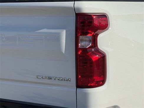 New 2026 Chevrolet Silverado 1500 Custom image 7