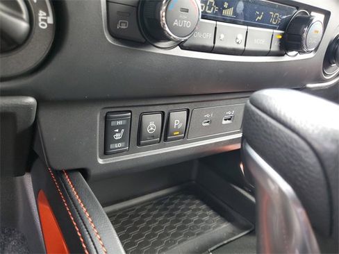 Used 2023 Nissan Frontier PRO-4X w/ Pro-4X Premium Package image 25