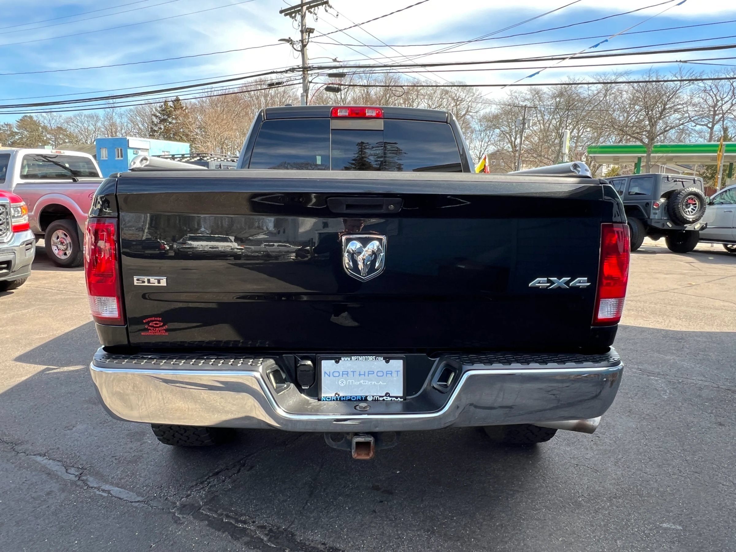 Used 2017 RAM 1500 Classic SLT AWD/4WD image 5