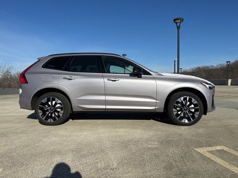 New 2026 Volvo XC60 B5 Plus w/ Climate Package image 8