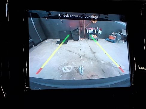 Used 2019 Jeep Cherokee Limited image 15