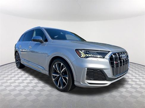 Used 2022 Audi SQ7 Premium Plus w/ SQ7 Executive Package image 3