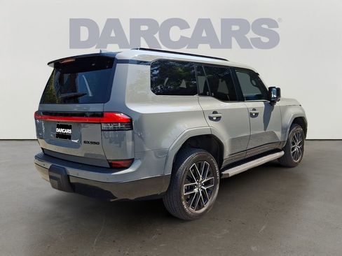 Used 2025 Lexus GX 550 w/ Accessory Package (2T) AWD/4WD image 7