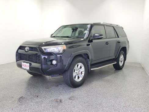 Used 2015 Toyota 4Runner SR5 Premium RWD image 2