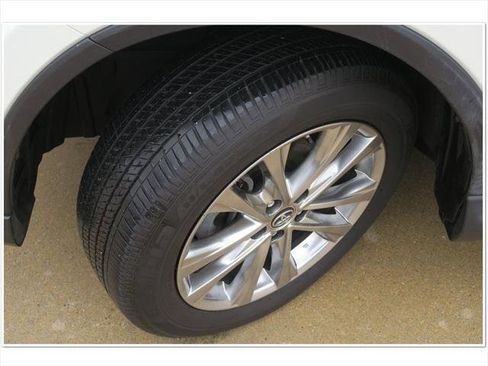 Certified 2016 Toyota RAV4 Limited image 5