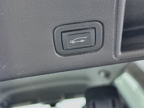 Used 2020 GMC Terrain SLE w/ Driver Convenience Package FWD image 29