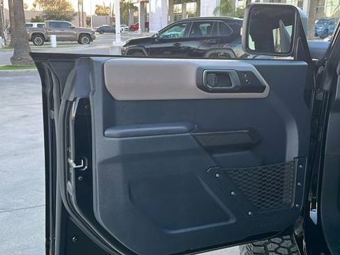 Used 2024 Ford Bronco Wildtrak image 5