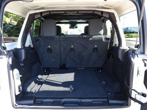 Used 2025 Jeep Wrangler Unlimited Sport AWD/4WD image 7