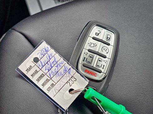 New 2026 Chrysler Pacifica Select FWD image 37