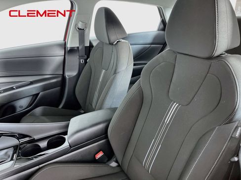 Used 2023 Hyundai Elantra SEL w/ Convenience Package FWD image 27