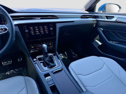 Used 2023 Volkswagen Arteon SE image 24