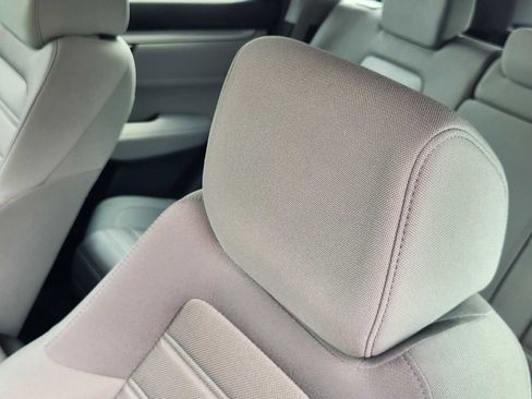 Used 2018 Honda CR-V LX image 15