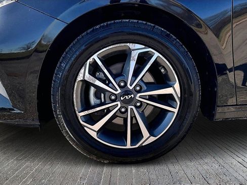 Certified 2023 Kia Forte LXS image 8