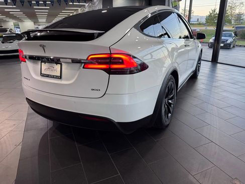 Used 2016 Tesla Model X 90D image 5