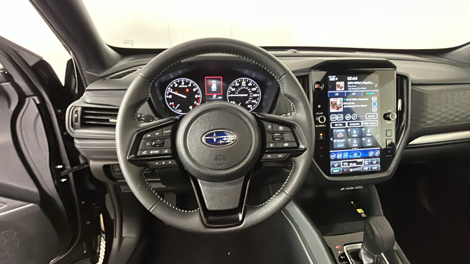 Used 2025 Subaru Forester Premium AWD/4WD image 17