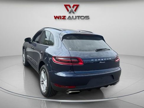 Used 2017 Porsche Macan AWD/4WD image 3
