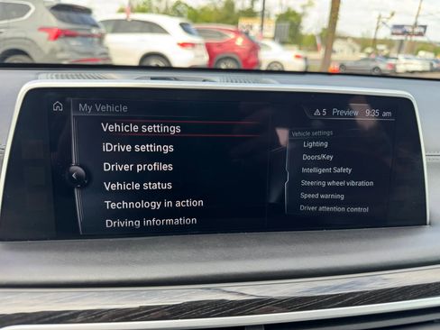 Used 2016 BMW 750i RWD image 30