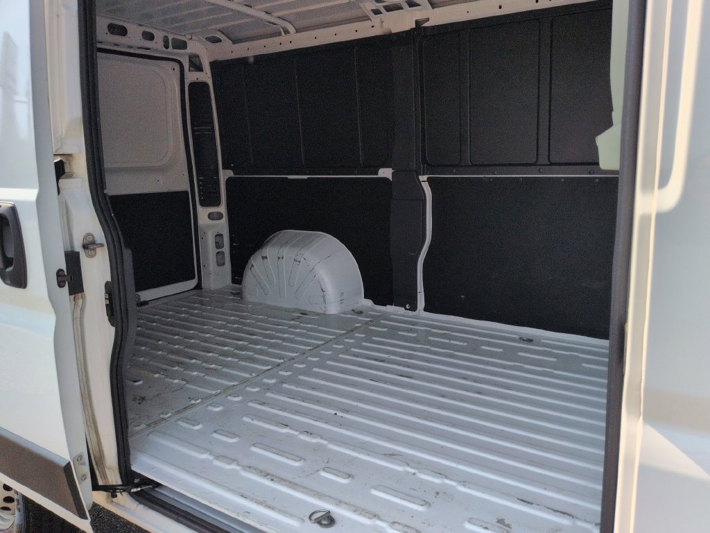 Used 2025 RAM ProMaster 2500 w/ Convenience Group FWD image 29