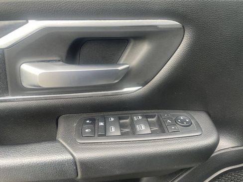 Used 2019 RAM 1500 Big Horn AWD/4WD image 11