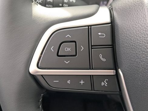 New 2026 Toyota Highlander XLE image 24